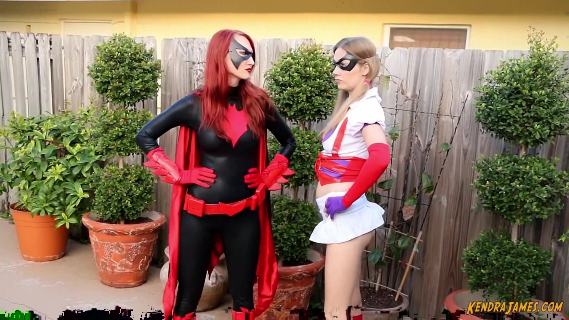 Kendra James And Harley Quinn In Vs Batwoman Fight Game
