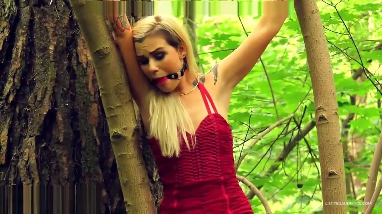 ALTSIREN BONDAGE ''OUT IN THE WOODS
